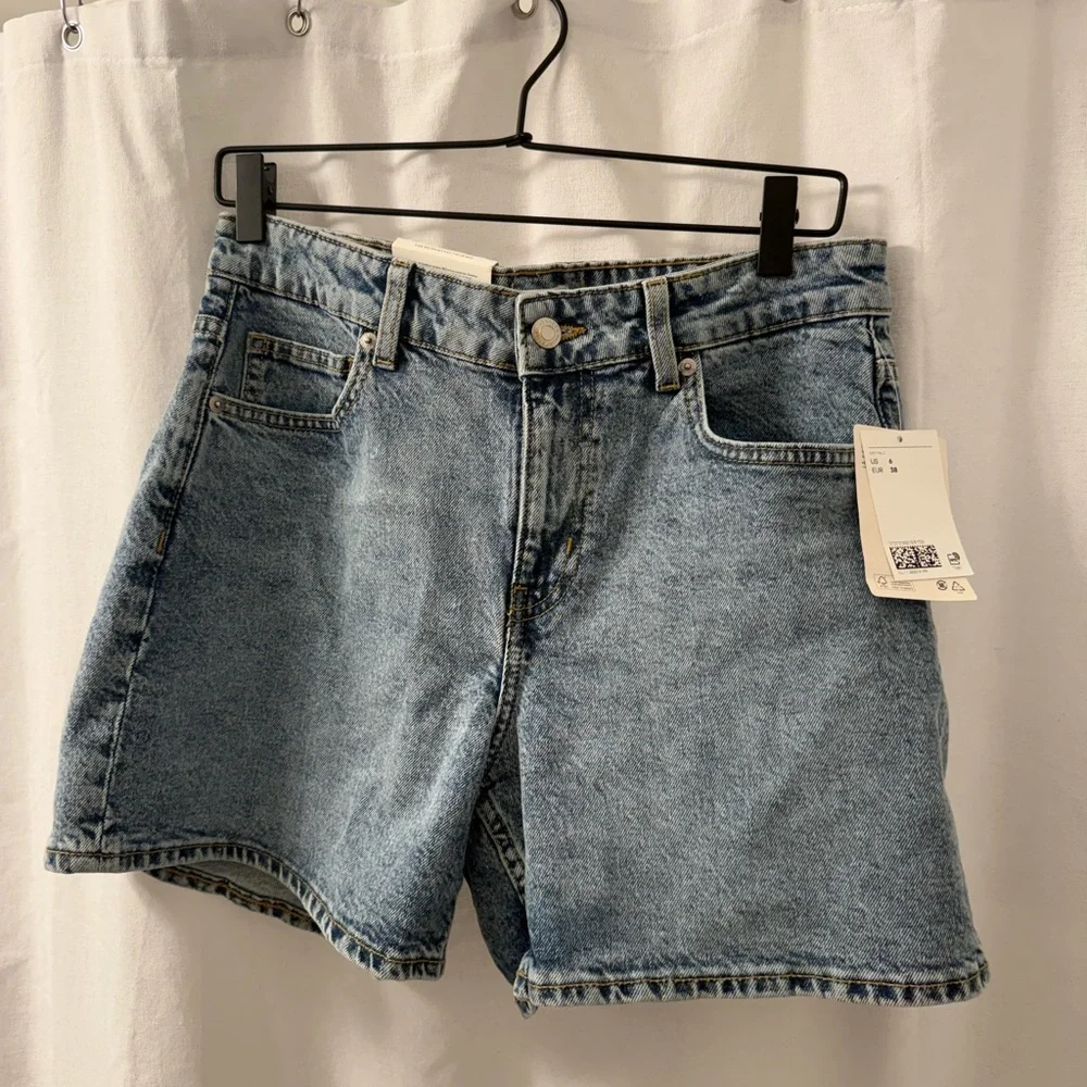 NWT Women's Denim Shorts - Picture 1 of 4